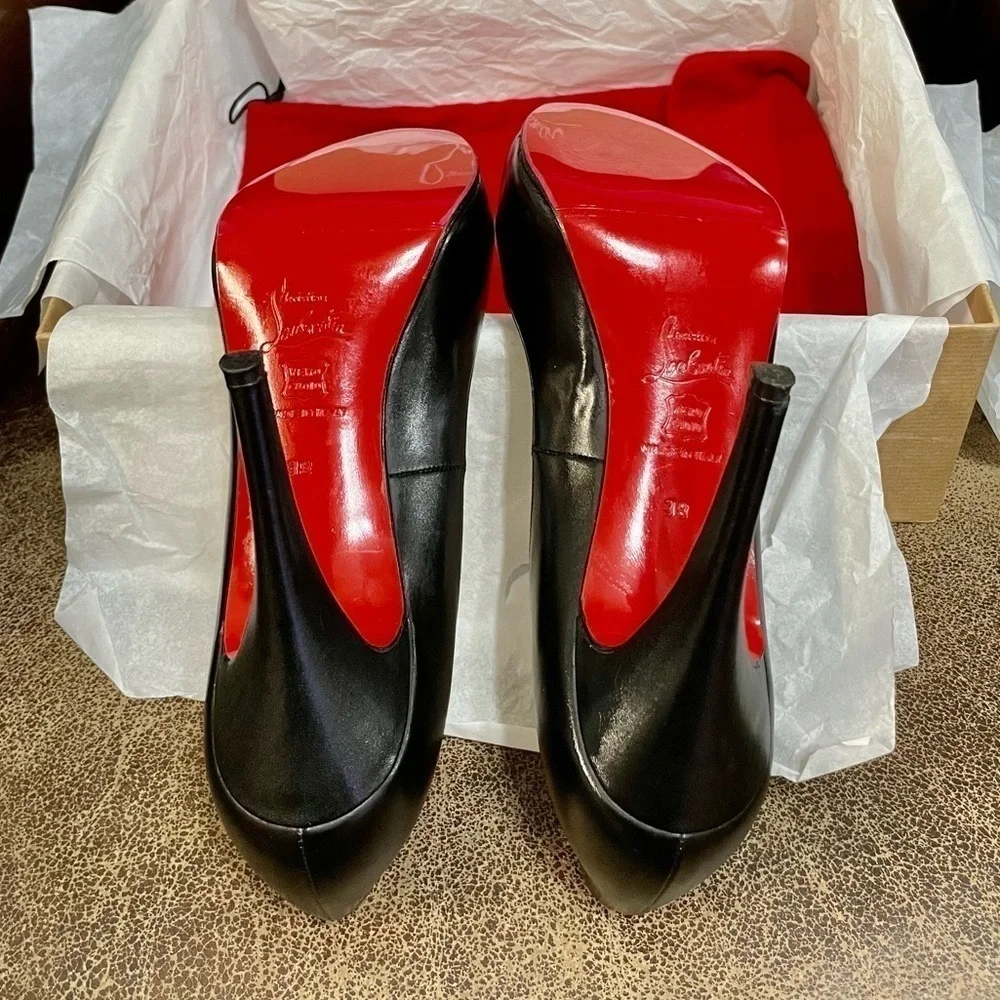 Christian Louboutin Very Prive 120mm Platform heel EU38 Black Kid leather.